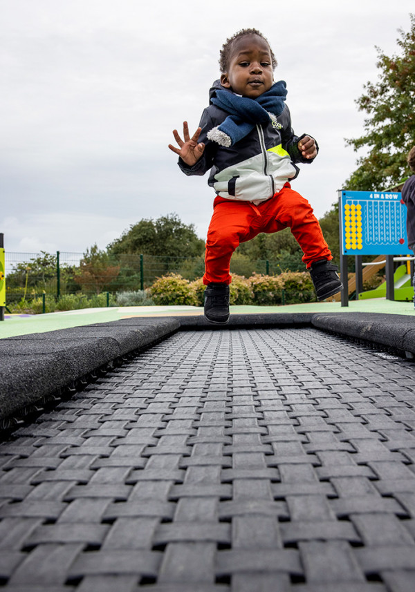 Téglalap trambulin R34-ETP-004 játszóterek acti’fun acti’fun trambulinok kép fénykép