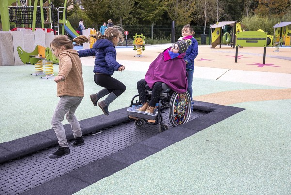 Téglalap trambulin R34-ETP-004 játszóterek acti’fun acti’fun trambulinok kép fénykép