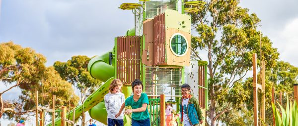 Fedezze fel játszótereihez illő összes Kanopé óriásszerkezetünket