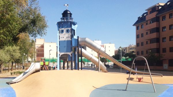 Fedezze fel játszótereihez illő összes Aquatica óriásszerkezetünket 